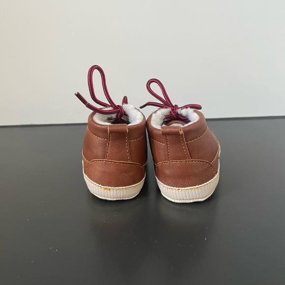 Baby Gap Booties - Picture 3 of 6